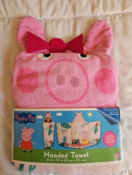 Peppa Pig Other - Peppa Pig Pink Hooded Towel with Bow